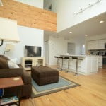 Open floor plan between living room and kitchen